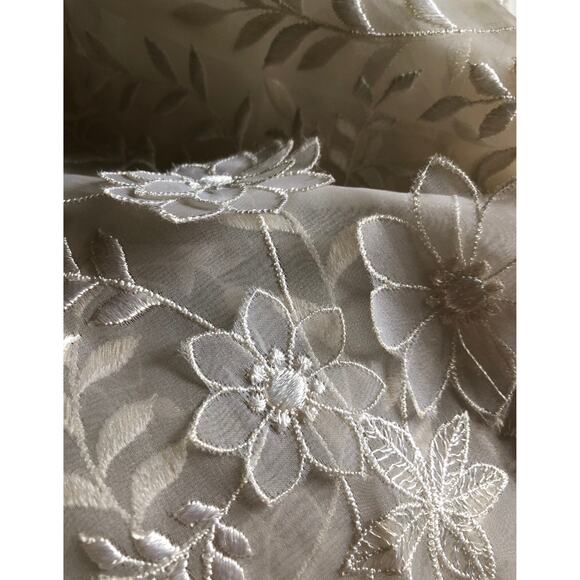 American Vintage tulle skirt embroidered 3D flowers scalloped hem size medium - Picture 7 of 12